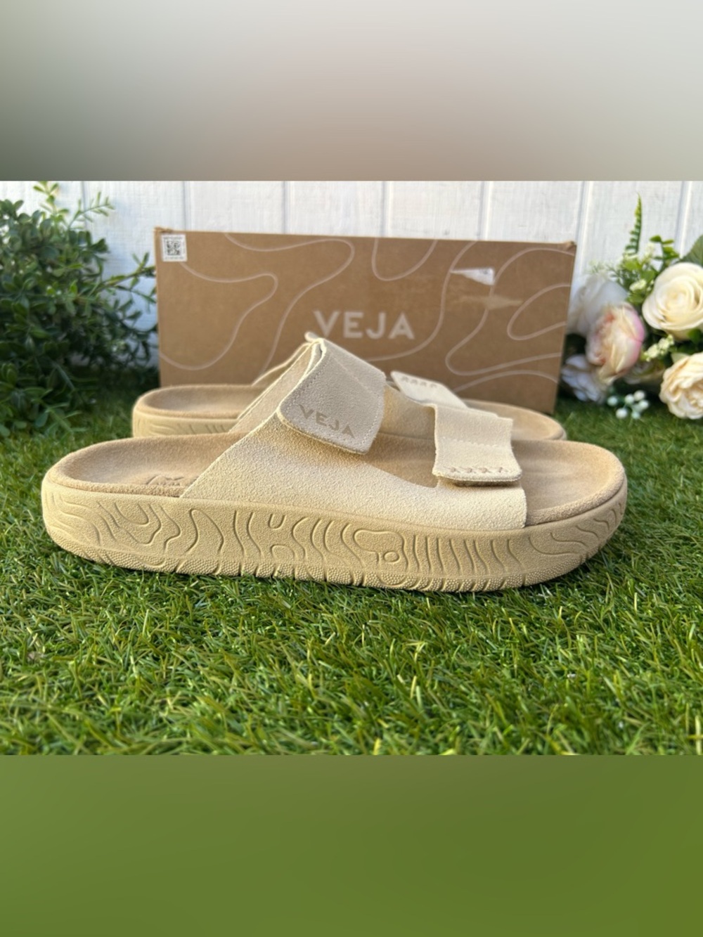 VEJA ETNA SUEDE PIERRE ALMOND
$140 MEN SIZE 7 women 9 unisex: new with box - Picture 10 of 16